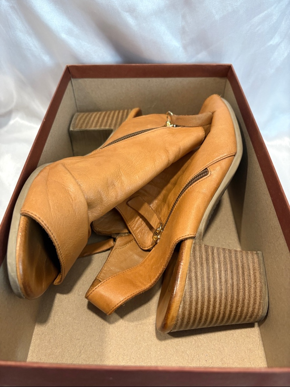 Norah Tan Super Soft Leather Sandals (41) - Picture 11 of 12
